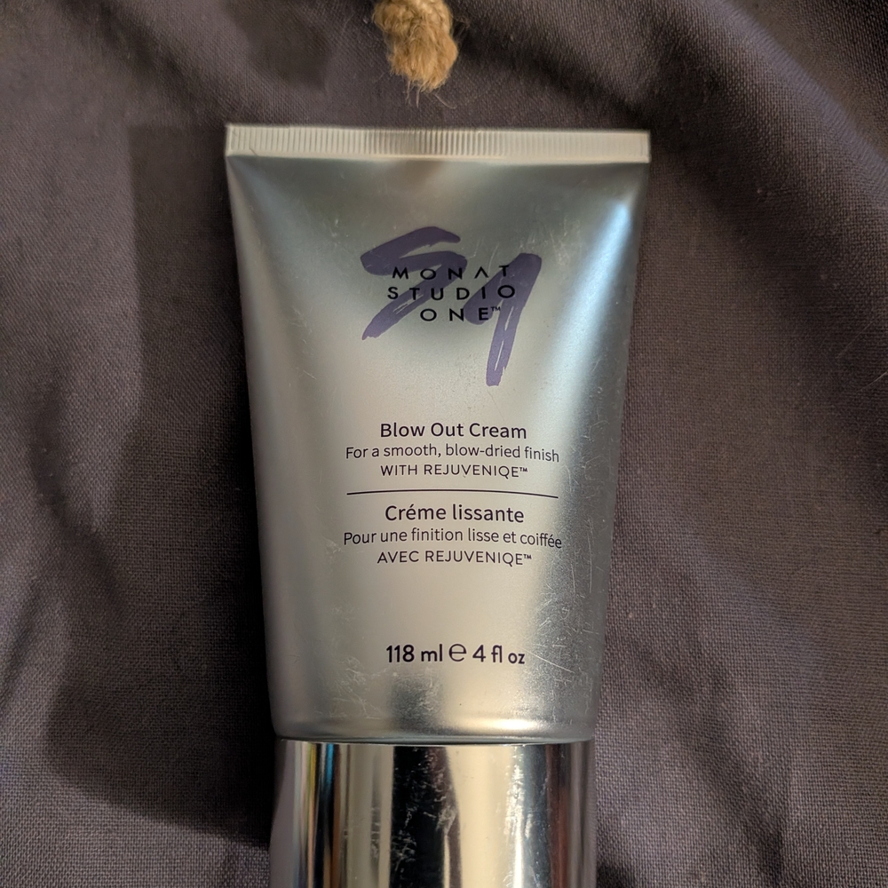 MONAT Studio One Blow Out Cream 4 Oz